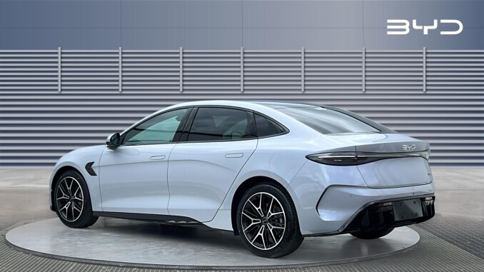 BYD Seal 230kW Design 83kWh 4dr Auto Electric Saloon - Image 2